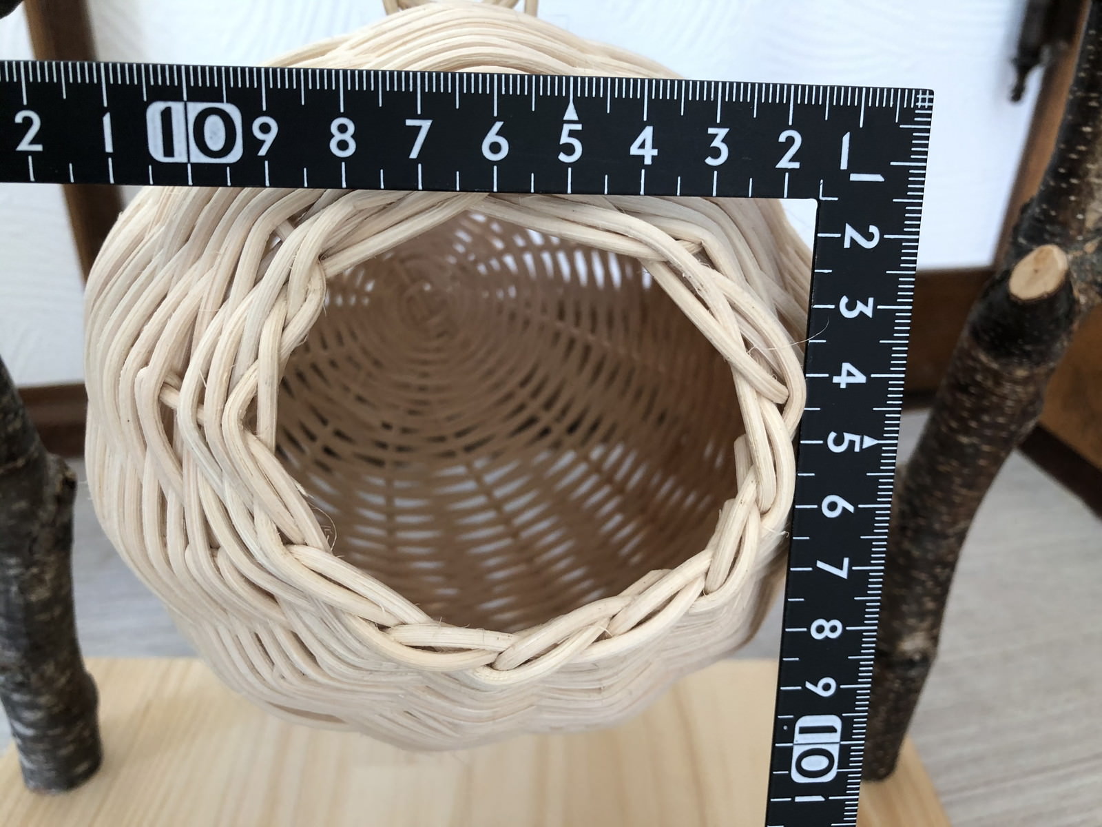 小型インコ用の巣玉の入り口サイズ